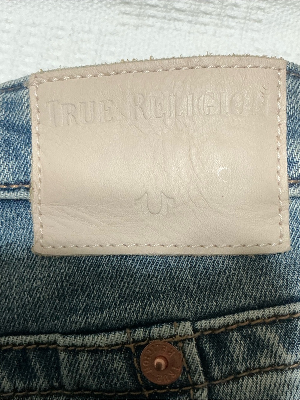 True Religion Jayde Mid Rise Classic Denim Shorts Cuffed Blue 26 - Picture 7 of 13